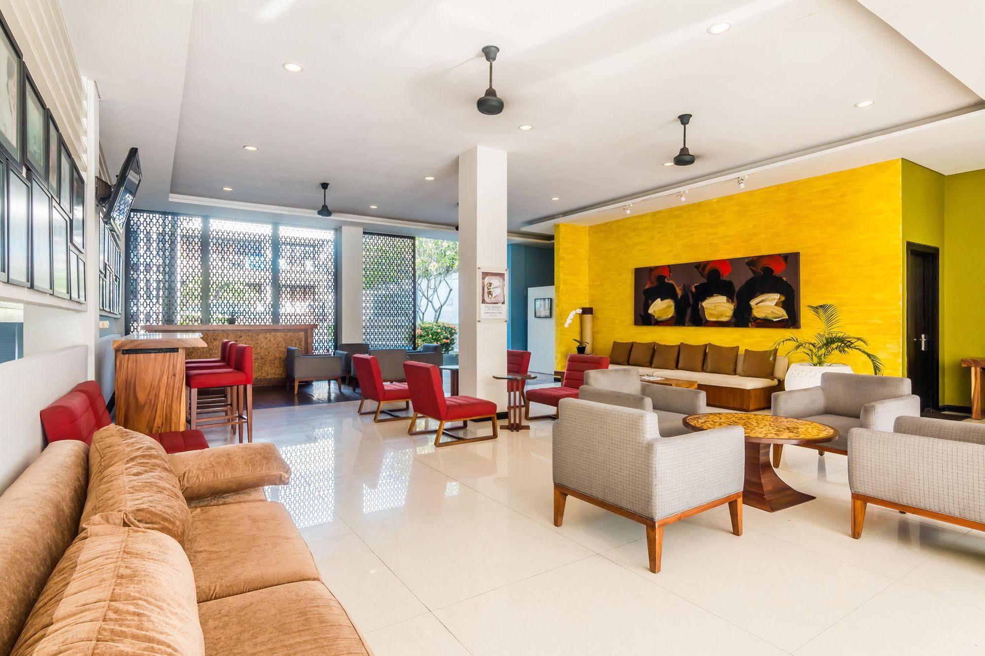 Zen Rooms Kuta Beach Poppies Lane Extérieur photo